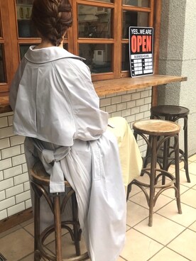 「カフェ巡り」｜「アイテム（トレンチコート）」を使った、KIYOKAさん（レディース・163cm）の春コーディネート