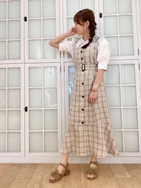 「MAJESTIC LEGON（マジェスティックレゴン）のアイテム（ジャンパースカート）」を使った、あーちゃん。さん（レディース・156cm）の春コーディネート