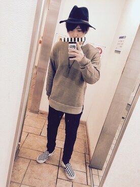 「SLICK（スリック）のアイテム（スウェット、ベージュ系）」を使った、あくつ。さん（メンズ・165cm）の冬コーディネート