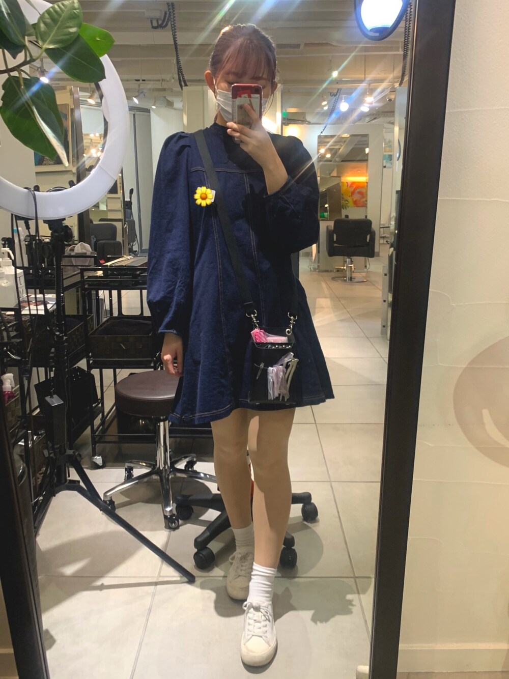 「nice claup」｜「one after another NICE CLAUPのカットデニムミニワンピース（ワンピース、ブルー系）」を使った、kanon さん（レディース・161cm）の春コーディネートの1枚目の写真
