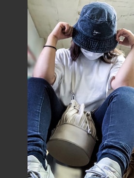 「プリーツバッグ」｜「アイテム（帽子）」を使った、Catherineさん（レディース・156cm）の秋コーディネート
