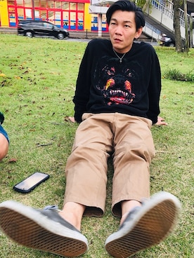 「GIVENCHY（ジバンシイ）のアイテム（スウェット）」を使った、keen🇹🇭さん（メンズ・170cm）の秋コーディネート