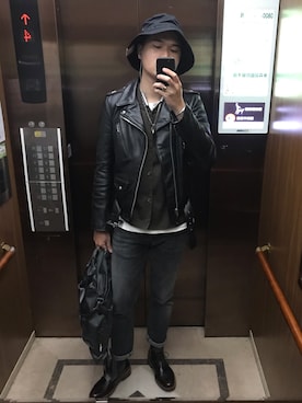 「M2squared（エムツースクエアード）のアイテム」を使った、杰森屎塔森さん（メンズ・187cm）の春コーディネート