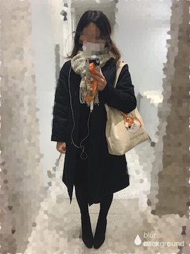 「MAISON KITSUNE」｜「アイテム（トレンチコート）」を使った、た∠REUNIONさん（レディース・165cm）の冬コーディネート