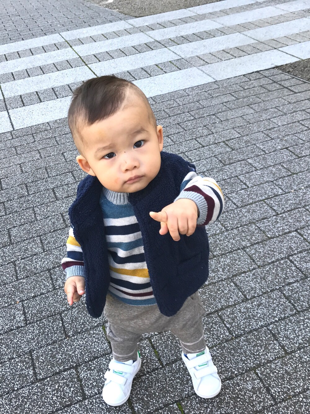 「baby、赤ちゃんコーデ、むすこーで、息子コーデ、息子、H&M、プティマイン、adidas」｜「petit mainのアイテム（その他ベビー用品、ブルー系）」を使った、ユカさん（キッズ・80cm）の秋コーディネートの1枚目の写真