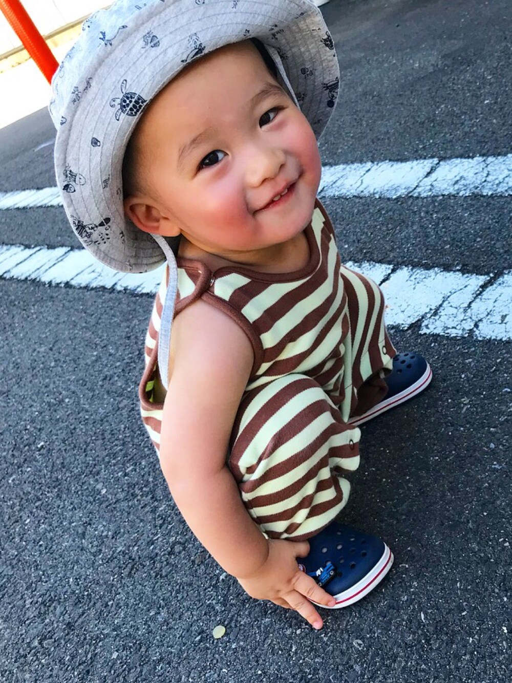 「息子コーデ、むすこーで、ベビーコーデ、男の子コーデ、おとこのこ」｜「H&Mのアイテム（帽子、グレー系）」を使った、ユカさん（キッズ・80cm）の秋コーディネートの1枚目の写真
