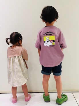 「うしろ姿」｜「アイテム（サンダル）」を使った、7◡̈さん（キッズ・110cm）の夏コーディネート