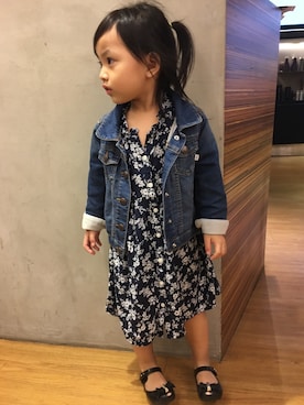 「OSHKOSH（オシュコシュ）のアイテム（ジャケット/アウター）」を使った、Abby  さん（キッズ・100cm）の秋コーディネート