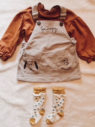 Peanuts ピーナッツ の Snoopy スヌーピー ジャンパースカート コーデュロイ ポケット ジャンパースカート Wear