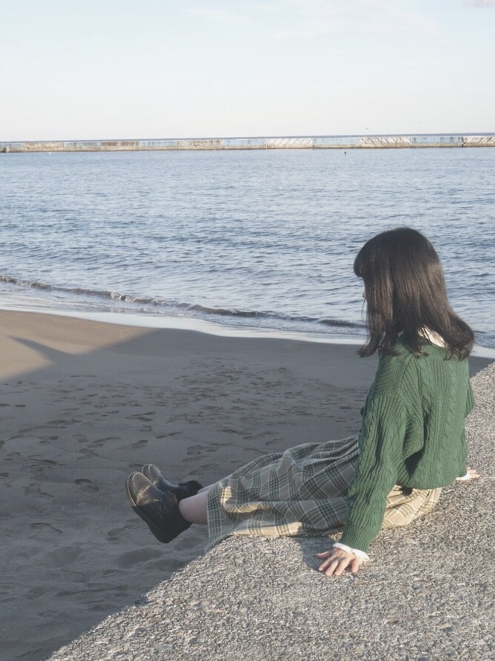 「お洒落さんとつながりたい、ゆるコーデ、古着MIX、みどり、ワントーンコーデ」｜「ehka sopoのアイテム（カーディガン/ボレロ、グリーン系）」を使った、あこ *さん（レディース・152cm）の冬コーディネートの1枚目の写真