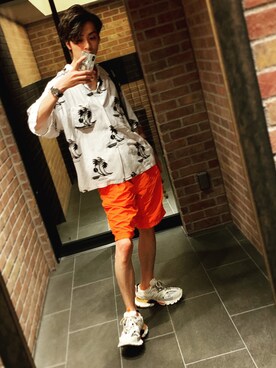 「BALENCIAGA（バレンシアガ）のアイテム（スニーカー、ホワイト系）」を使った、インスタもやってるざわわわわわわわわさん（メンズ・173cm）の夏コーディネート