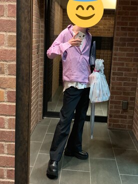 「Acne Studios（アクネストゥディオズ）のアイテム（スラックス、グレー系）」を使った、インスタもやってるざわわわわわわわわさん（メンズ・173cm）の夏コーディネート