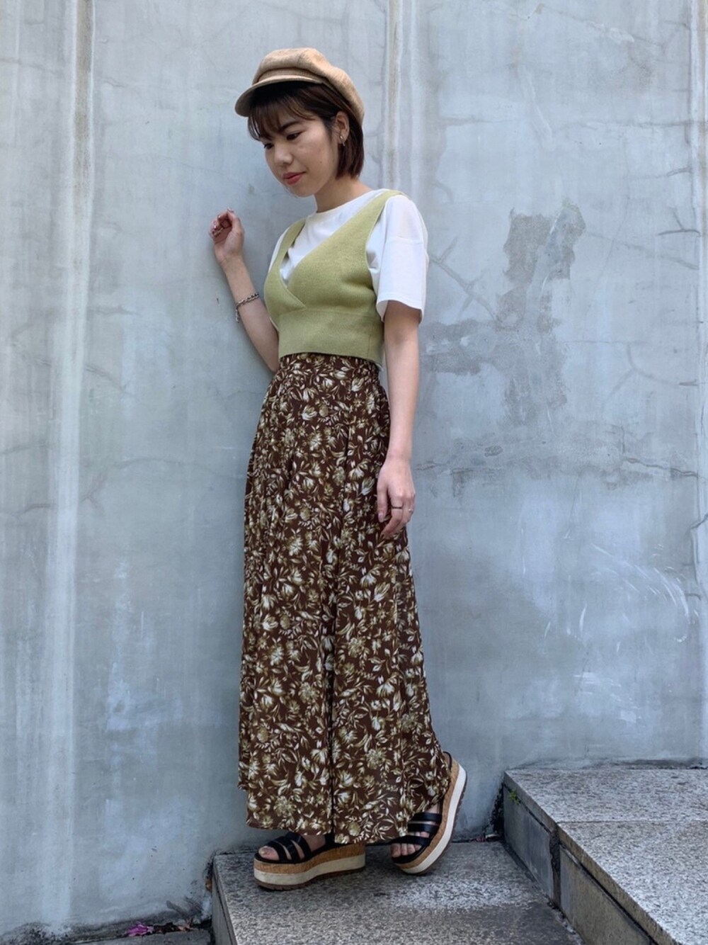 「ピスタチオ、シンプル、休日スタイル、ロングスカート、ピスタチオカラー、ピスタチオグリーン、ビスチェセット、ビスチェ」｜「FUN.TRINITYの２ＷＡＹビスチェＳＥＴ（アンサンブル、イエロー系）」を使った、FUN.TRINITYさん（レディース・156cm）の春コーディネートの1枚目の写真