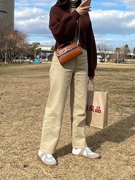 「chaakanのアイテム（スニーカー、ベージュ系）」を使った、arさん（レディース・160cm）の冬コーディネート