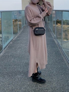 「Chico（チコ）のレイヤード風ハイネックニットロングワンピース/バックリボンワンピース（ワンピース、ベージュ系）」を使った、arさん（レディース・160cm）の春コーディネート