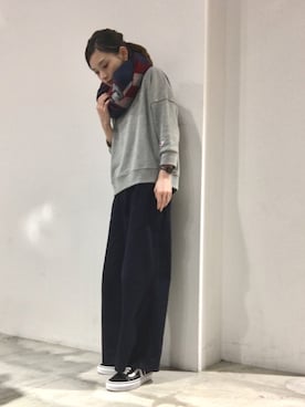 「SEVENDAYS=SUNDAY（セブンデイズサンデイ）のアイテム（ストール/ショール）」を使った、RIHOさん（レディース・152cm）の秋コーディネート