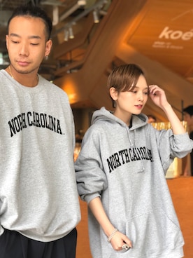 「koe（コエ）の【UNISEX対応】カレッジロゴパーカー 〇（パーカー）」を使った、RIHOさん（レディース・150cm）の秋コーディネート