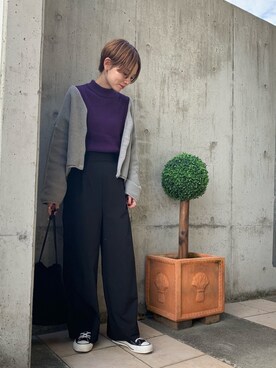 「パープル×黒」｜「アイテム（ハンドバッグ）」を使った、RIHOさん（レディース・150cm）の秋コーディネート