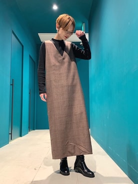 「koe（コエ）のアイテム（ジャンパースカート）」を使った、RIHOさん（レディース・150cm）の冬コーディネート