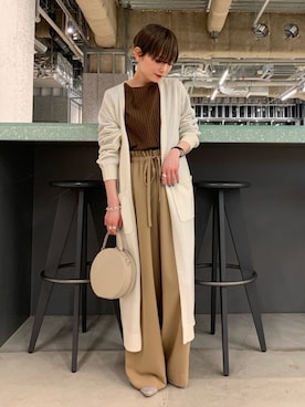 「サークルバッグ」｜「アイテム（パンプス）」を使った、RIHOさん（レディース・150cm）の冬コーディネート