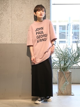 「コラボTシャツ」｜「アイテム（その他）」を使った、RIHOさん（レディース・150cm）の春コーディネート