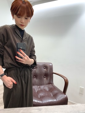 「koe（コエ）のアイテム（つなぎ/オールインワン）」を使った、RIHOさん（レディース・150cm）の秋コーディネート