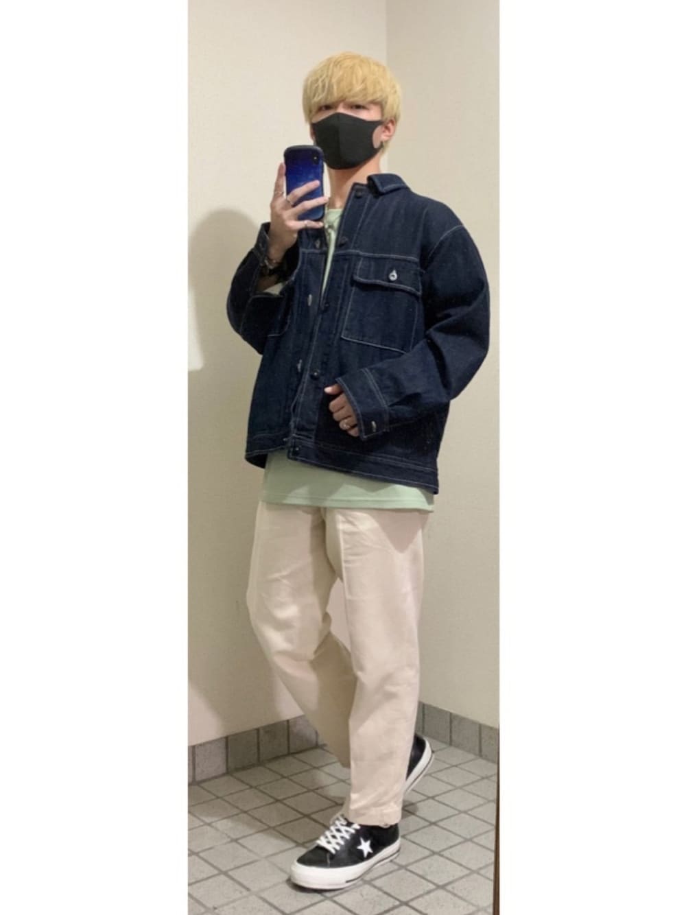 「ワイドパンツ、ワイドテーパードパンツ、デニムジャケット、ミントグリーン、コンバース、ワンスター」｜「niko and...のデニムCPOジャケット（デニムジャケット、ブルー系）」を使った、Yushiさん（メンズ・167cm）の春コーディネートの1枚目の写真