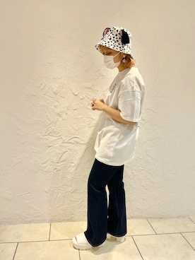 「101匹わんちゃん」｜「アイテム（パンツ）」を使った、おみほさん（レディース・154cm）の春コーディネート