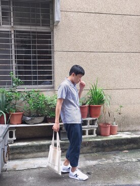 「UNKNOWN.（アンノウン）のアイテム（バッグ）」を使った、林永清さん（メンズ・165cm）の夏コーディネート