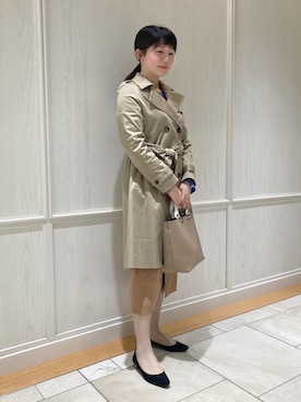 「オフィス」｜「アイテム（トレンチコート）」を使った、komiさん（レディース・162cm）の春コーディネート