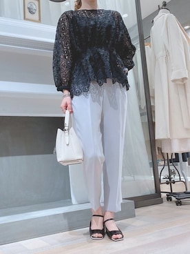 「オフィス」｜「アイテム（スーツパンツ）」を使った、TIARA STAFFさん（レディース・157cm）の春コーディネート