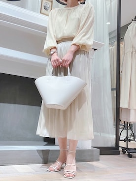 TIARA STAFFさん（レディース・160cm）の春コーディネート