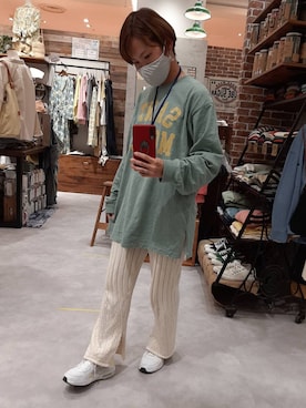 「CUBE SUGAR（キューブシュガー）のアイテム（パンツ）」を使った、SHOP STAFFさん（レディース・160cm）の春コーディネート