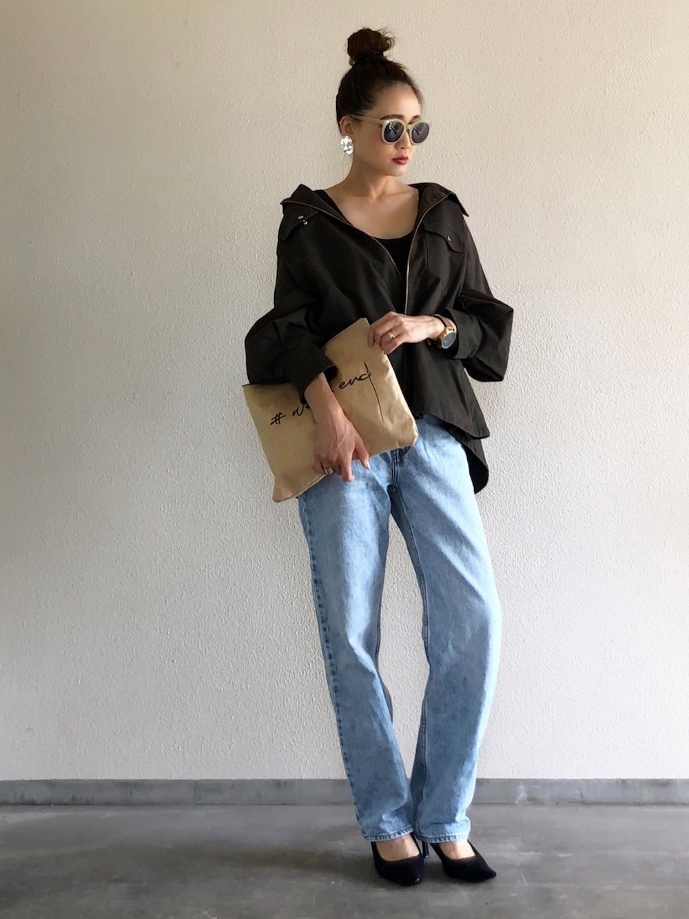 「大人カジュアル、ミリタリージャケット、テーパードデニム、秋のコーデ、シンプル、パンプス、くすみカラー、stylebar、ootd、outfit」｜「Emma Taylorの【STYLEBAR】ミリタリーツイルフレアブルゾン（ミリタリージャケット、グリーン系）」を使った、Yukieさん（レディース・166cm）の秋コーディネートの1枚目の写真
