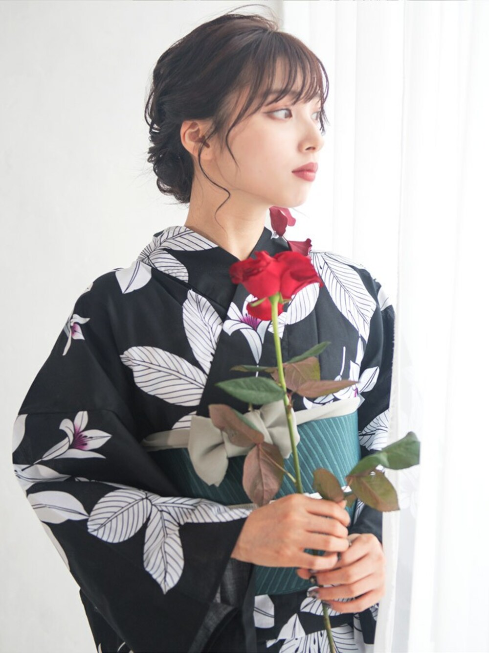 その他の浴衣を着用したレディースの春コーディネートの1枚目の写真