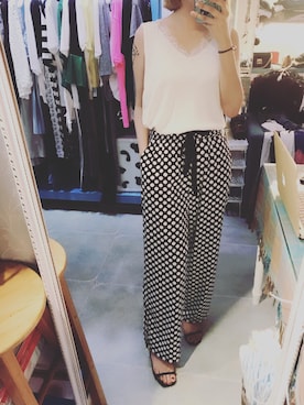 「日常」｜「アイテム（チノパンツ）」を使った、MEI-FOKさん（レディース・161cm）の春コーディネート