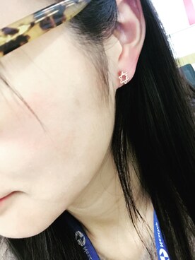 「アイテム（イヤリング）」を使った、月木生南-yamananさん（レディース・168cm・20代）の冬コーディネート