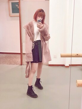 「SNIDEL（スナイデル）のアイテム（ムートンコート）」を使った、煎饺二爪さん（レディース・172cm）の冬コーディネート