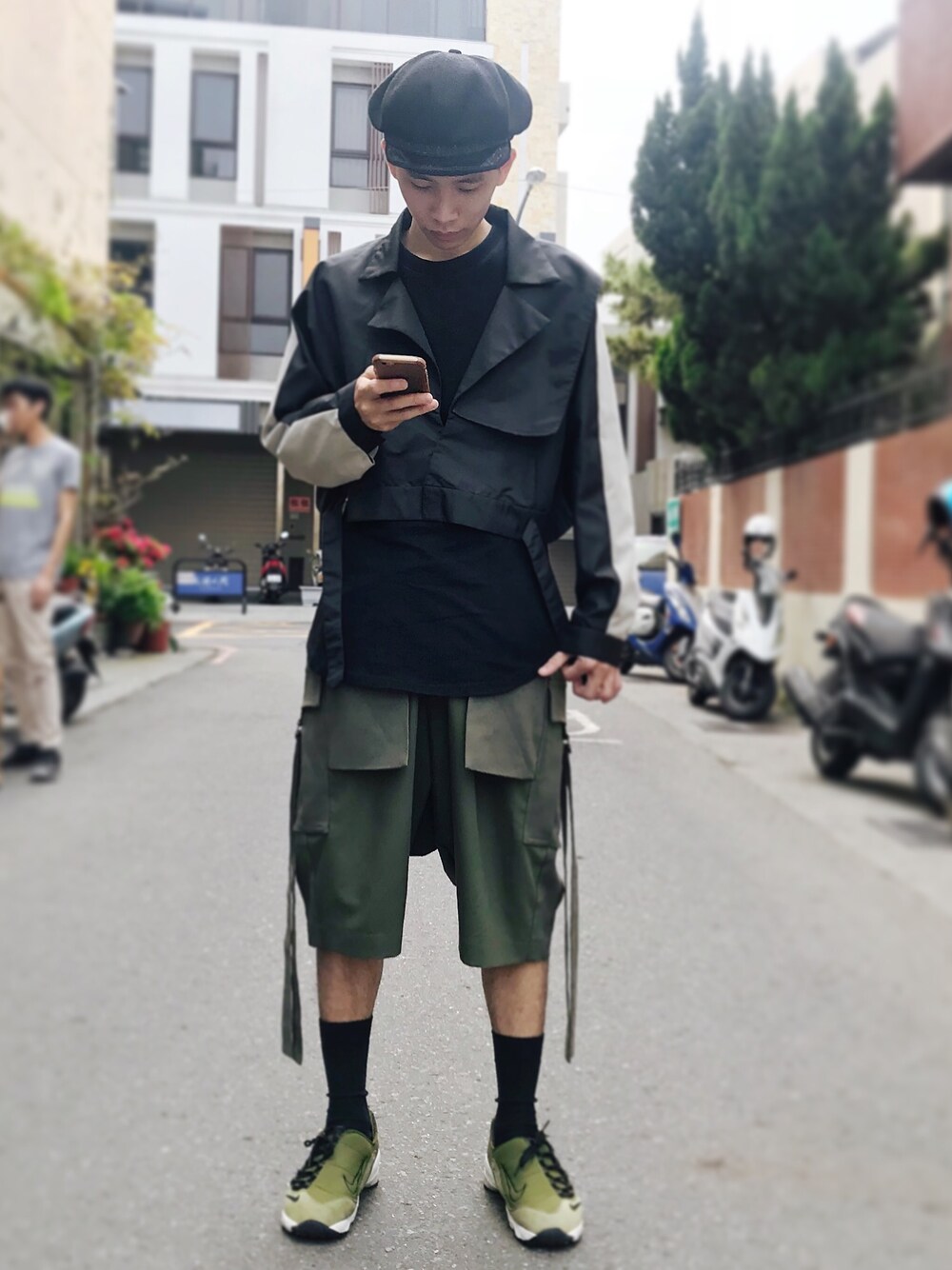 「ootd、ootdtw、daily look、fashion、menswear、streetstyle」｜「behommeのアイテム（ジャケット/アウター、ブラック系）」を使った、mr__corn_さん（メンズ・173cm）の秋コーディネートの1枚目の写真