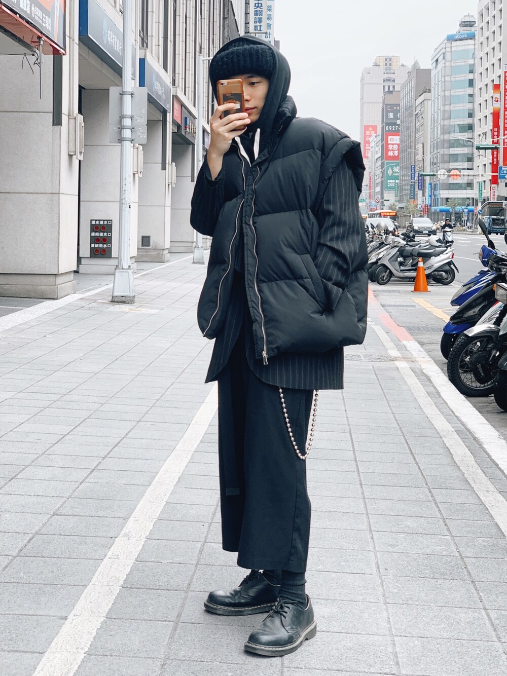 「ootd、今日のコーデ、daily look、outfit、street、fashion、Taiwan、mr__corn_」｜「IMMENSEのアイテム（パンツ、ブラック系）」を使った、mr__corn_さん（メンズ・173cm）の春コーディネートの1枚目の写真