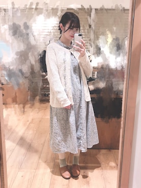 「小花柄ワンピース」｜「アイテム（ニット/セーター）」を使った、楓恋(かれん)🌷さん（レディース・162cm）の春コーディネート