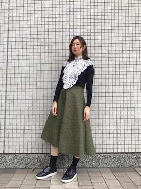「JW Anderson（ジェイダブリューアンダーソン）のアイテム（スカート）」を使った、naoさん（レディース・165cm）の秋コーディネート