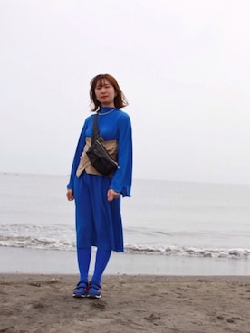 「blue」｜「アイテム（ボディバッグ/ウエストポーチ）」を使った、naoさん（レディース・165cm）の春コーディネート