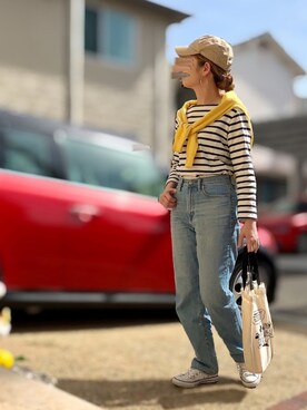 「UNIQLO（ユニクロ）のハイライズストレートジーンズ(丈標準72cm）（デニムパンツ）」を使った、Maya☺︎さん（レディース・154cm）の春コーディネート