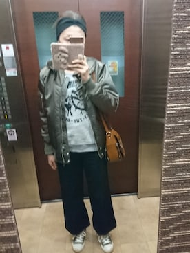 「DIESEL（ディーゼル）のアイテム（ブルゾン）」を使った、理恵さん（レディース・172cm）の春コーディネート