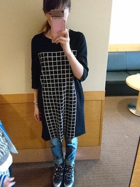 「Marc by Marc Jacobs（マークバイマークジェイコブス）のアイテム（スニーカー）」を使った、理恵さん（レディース・172cm）の春コーディネート