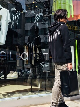 「NEIL BARRETT（ニールバレット）のアイテム（トップス）」を使った、yk@さん（メンズ・178cm）の春コーディネート