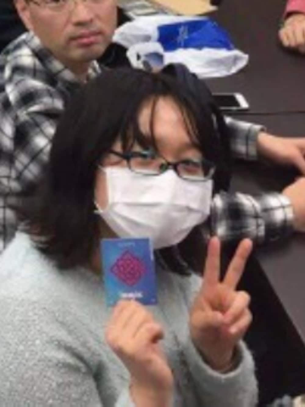「でぶ、アースミュージック＆エコロジー、アース・ウィンド＆ファイアー、earth music&ecology、earthstaff、アースミュージックアンドエコロジー(earth music&ecology)、コーラン、唐澤有弥、冬コーデ、カチューム」｜「earth music&ecologyのアイテム（Tシャツ/カットソー、グレー系）」を使った、怒羅権八幡太郎さん（メンズ・125cm）の冬コーディネートの1枚目の写真
