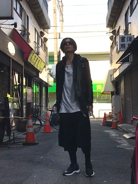 「DRKSHDW by RICK OWENS（ダークシャドウ バイ リックオウエンス）のアイテム（パーカー）」を使った、与一さん（メンズ・182cm）の冬コーディネート