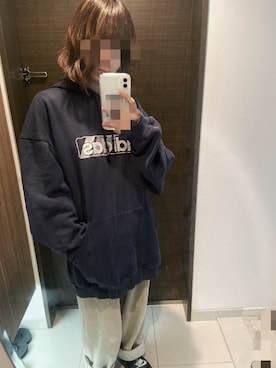 「adidas（アディダス）のアイテム（パーカー、ブルー系）」を使った、あんこさん（レディース・161cm）の秋コーディネート